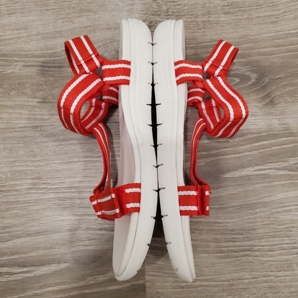 NEW London Fog Shore Club Strap Sandals - Picture 4 of 6